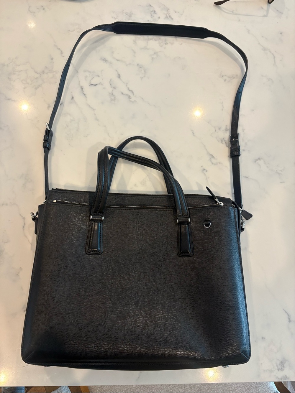 Tumi Black Leather Laptop tote bag/Briefcase with Adjustable Shoulder Strap